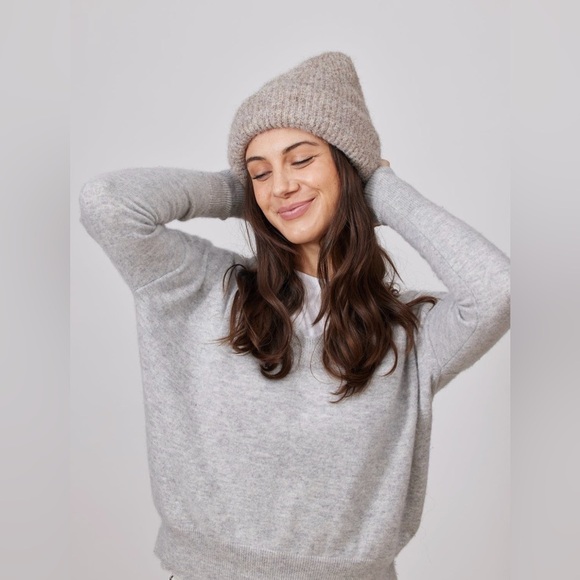 ?HAT ATTACK??NWOT?Eco Cuff Beanie in Taupe main image 8